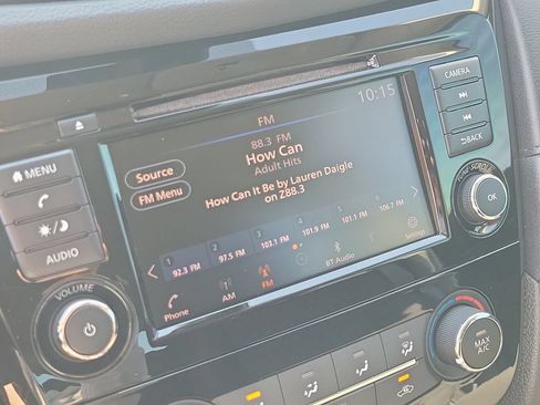 Used 2019 Nissan Rogue S FWD image 23