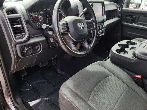 Used 2024 RAM 3500 Tradesman w/ Chrome Appearance Group AWD/4WD image 17