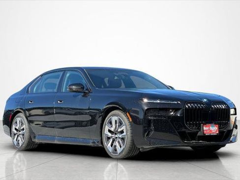 New 2026 BMW 750e xDrive w/ Executive Package AWD/4WD image 7