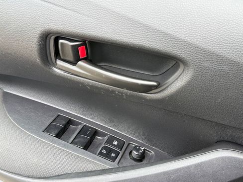 Used 2024 Toyota Corolla LE image 9