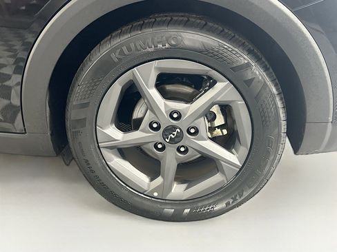 Used 2025 Kia K4 LXS image 11