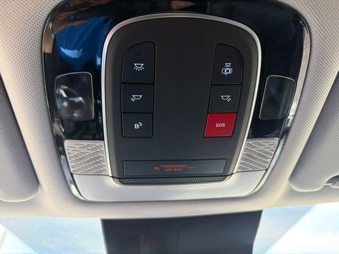 Used 2025 Hyundai Palisade SEL FWD image 25