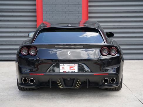 Used 2017 Ferrari GTC4Lusso AWD/4WD image 6