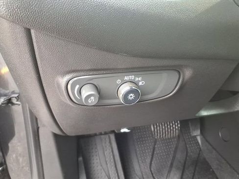 Used 2022 Chevrolet Equinox LT image 15