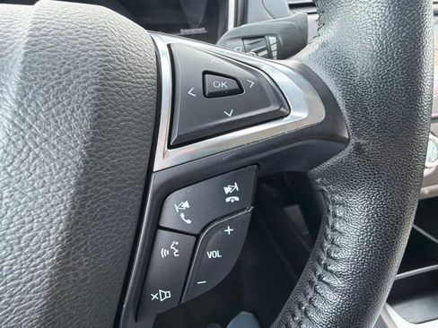 Used 2018 Ford Fusion Titanium image 21