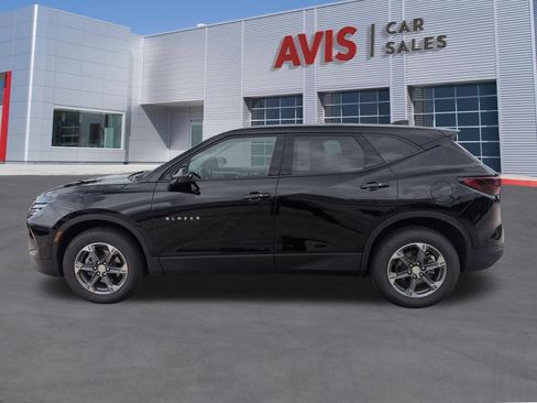 Used 2025 Chevrolet Blazer LT FWD image 10