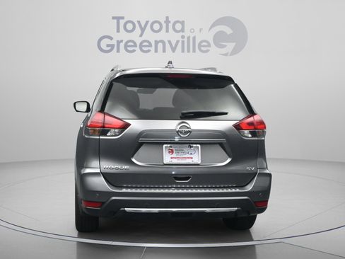 Used 2019 Nissan Rogue SV w/ Premium Package FWD image 12