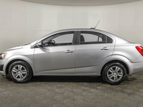 Used 2016 Chevrolet Sonic LT image 17