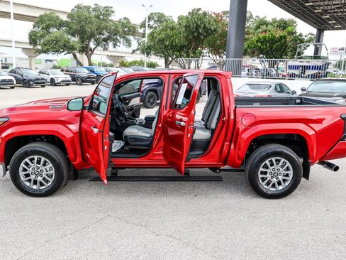Certified 2026 Toyota Tacoma Limited AWD/4WD image 11