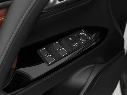 Used 2021 Lexus LX 570 4WD w/ Luxury Package image 13