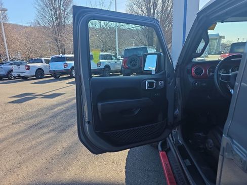 Used 2021 Jeep Wrangler Unlimited Rubicon image 20