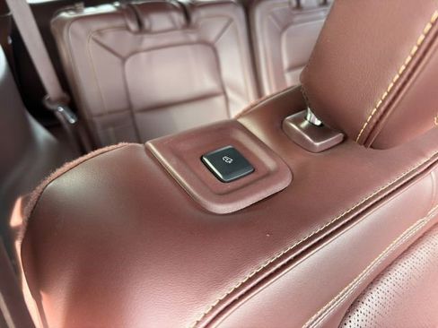 Used 2023 Lincoln Aviator Black Label w/ Class IV Trailer Tow Package image 13