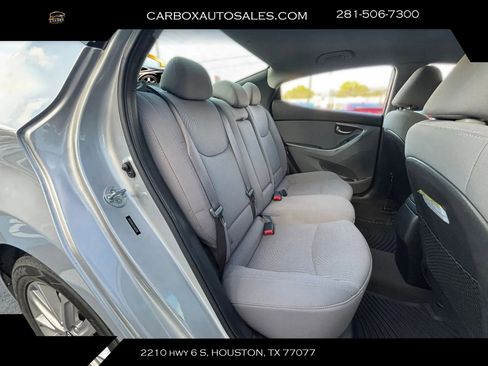Used 2014 Hyundai Elantra SE w/ Option Group 02 FWD image 28