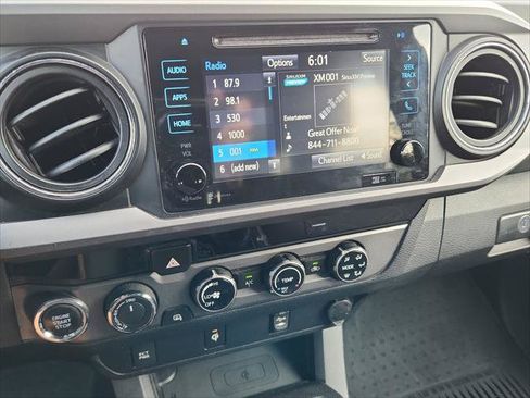 Certified 2016 Toyota Tacoma TRD Off-Road w/ Towing Package AWD/4WD image 26
