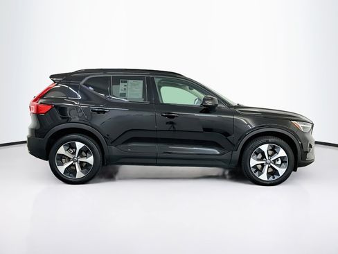 Used 2026 Volvo XC40 B5 Plus AWD/4WD image 10