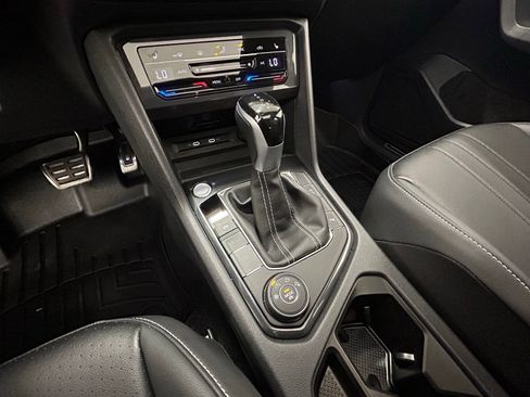 Used 2024 Volkswagen Tiguan SE R-Line w/ MDO Package, Two-Row image 21
