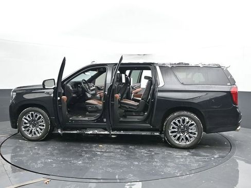 Used 2024 GMC Yukon XL Denali Ultimate image 61
