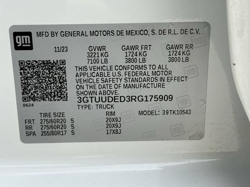 Used 2024 GMC Sierra 1500 SLT AWD/4WD image 30