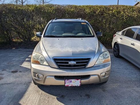 Used 2008 Kia Sorento LX image 2