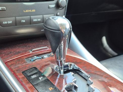 Used 2008 Lexus IS 250 w/ Premium Pkg RWD image 8