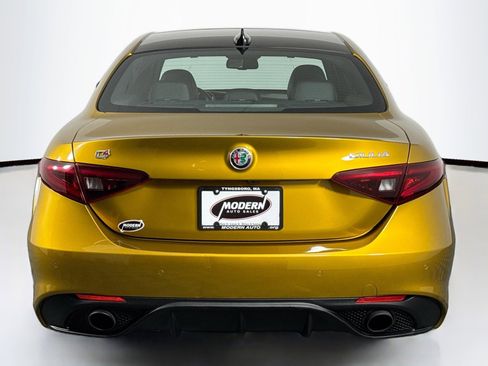 Used 2022 Alfa Romeo Giulia Veloce image 10