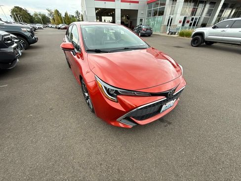 Used 2019 Toyota Corolla XSE FWD image 3