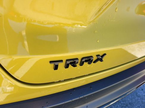 Certified 2024 Chevrolet Trax RS w/ Sunroof Package image 12