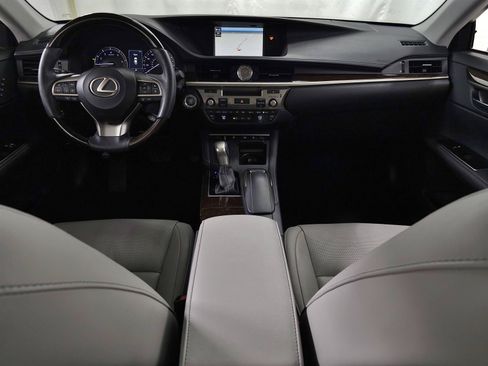 Used 2017 Lexus ES 350 w/ Luxury Package FWD image 12