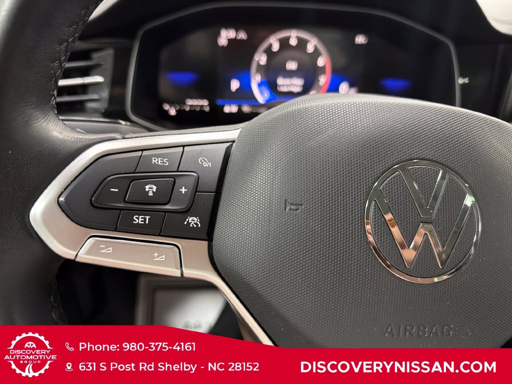 Used 2025 Volkswagen Jetta SE FWD image 25
