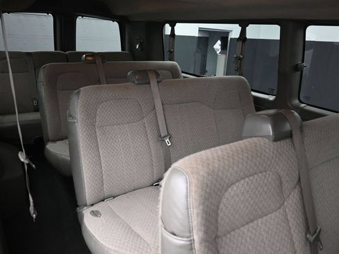 Used 2019 Chevrolet Express 3500 LT w/ LT Preferred Equipment Group RWD image 17