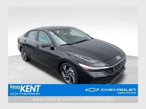 Used 2024 Hyundai Elantra Limited FWD image 1