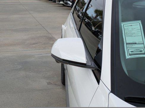 New 2026 Hyundai Ioniq 5 Limited image 8