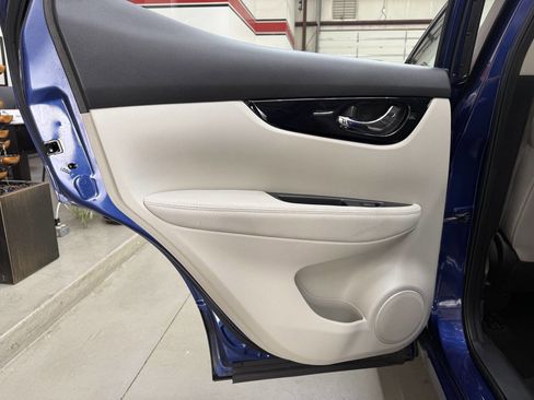 Used 2019 Nissan Rogue Sport FWD image 13