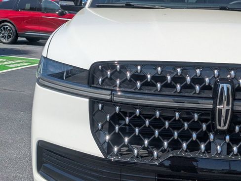 New 2026 Lincoln Navigator Black Label AWD/4WD image 10