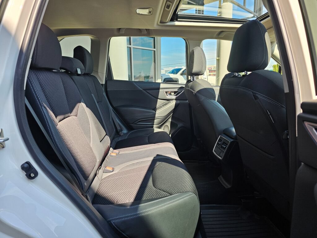 Used 2021 Subaru Forester Premium AWD/4WD image 13