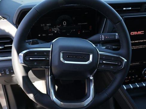 New 2026 GMC Terrain Denali w/ LPO, Black Badging Package image 24