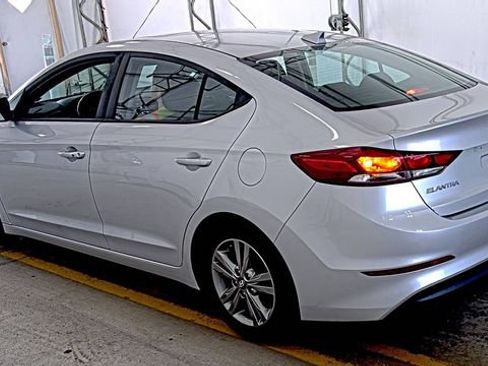 Used 2017 Hyundai Elantra Value Edition w/ Cargo Package FWD image 2