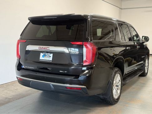 Used 2023 GMC Yukon XL SLT AWD/4WD image 7