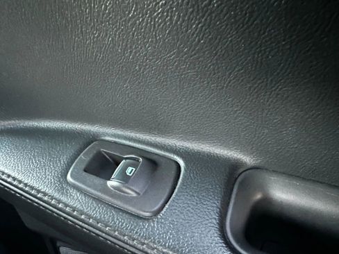 Used 2015 Ford Explorer Sport image 38