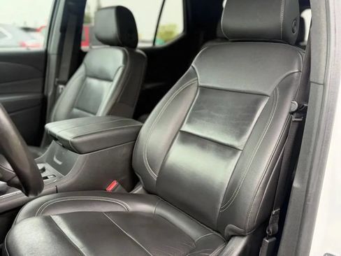Used 2022 Chevrolet Traverse LT AWD/4WD image 13