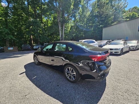 Used 2023 Kia Forte LXS image 3