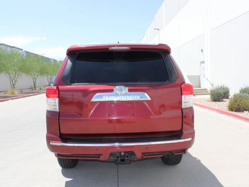 Used 2012 Toyota 4Runner SR5 AWD/4WD image 6