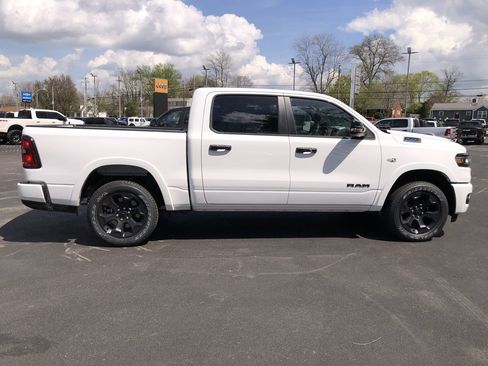 New 2026 RAM 1500 4x4 Crew Cab image 14