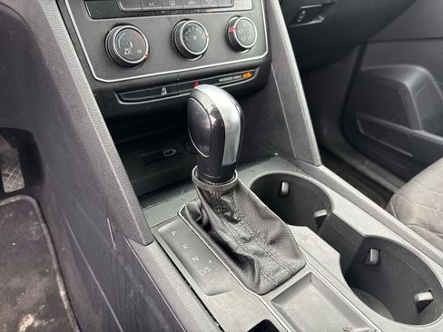 Used 2018 Volkswagen Atlas Launch Edition image 20