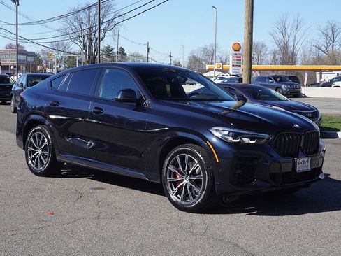 Used 2023 BMW X6 xDrive40i w/ M Sport Package AWD/4WD image 2