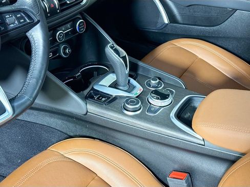 Used 2022 Alfa Romeo Giulia Ti RWD image 19