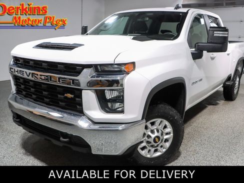 Used 2022 Chevrolet Silverado 2500 LT AWD/4WD image 1