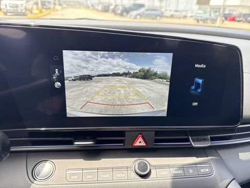 New 2025 Hyundai Elantra SEL FWD image 19