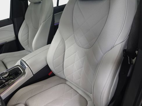 Used 2023 BMW X5 sDrive40i w/ M Sport Package image 17