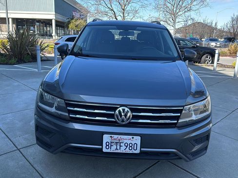 Used 2018 Volkswagen Tiguan SE image 3